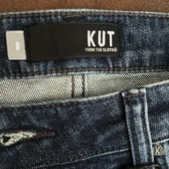 KUT FROM THE KLOTH  Gigi High Rise Frey Short In Medium Wash - NWT- Size8 - Picture 4 of 5